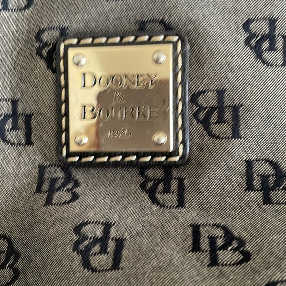 Dooney & Bourke Grey/ Black Large Shoulder Bag - Picture 3 of 16